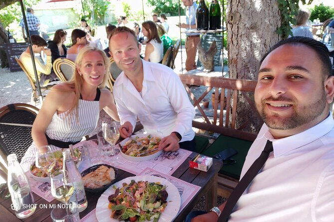 champagne-lover-touramazing-experiencewith-champagne-sabering-2