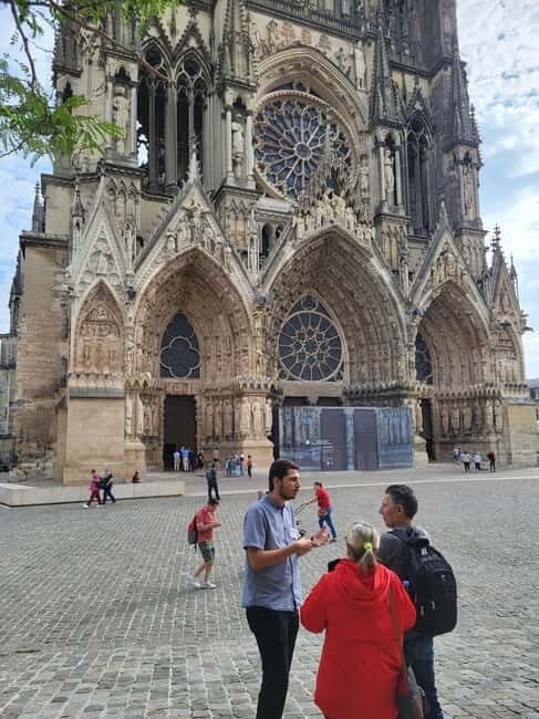 Champagne Private Tour -Reims from Paris in a minivan - Exploring the Champagne Region: A Day Trip from Paris