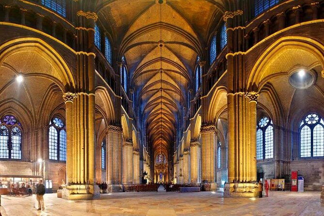 champagne-reims-private-tour-from-paris-by-minivan