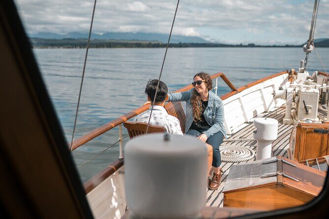 Champagne Sightseeing Cruise on Lake Te Anau - The Experience in Detail