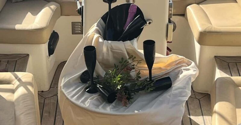 champagne-sunset-with-skipper-two-hours-trip