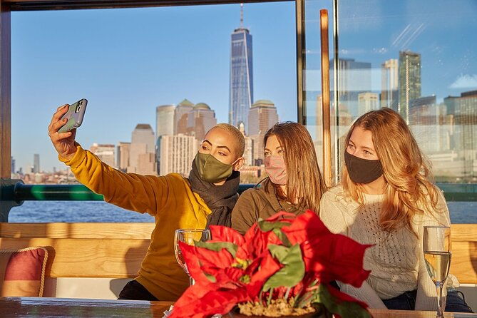 champagne-wine-and-cheese-pairing-sightseeing-cruise