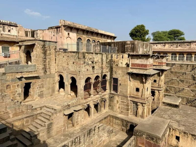 Chand Baori Stepwell tour with english speaking guide - Key Points