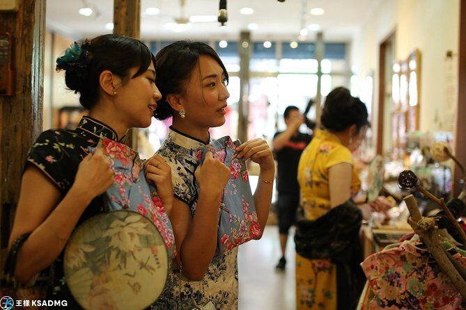 Changing Cheongsam in Dadaocheng, Taipei City - Photography & Cost