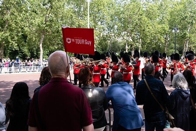 changing-of-the-guard-westminster-abbey-tower-of-london-tour-2