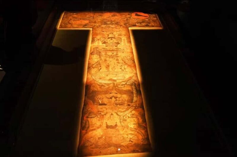 Changshas Journey: Han Nobility to Modern Culture - Exploring the First Stops: Hunan Museum and Mawangdui Tombs