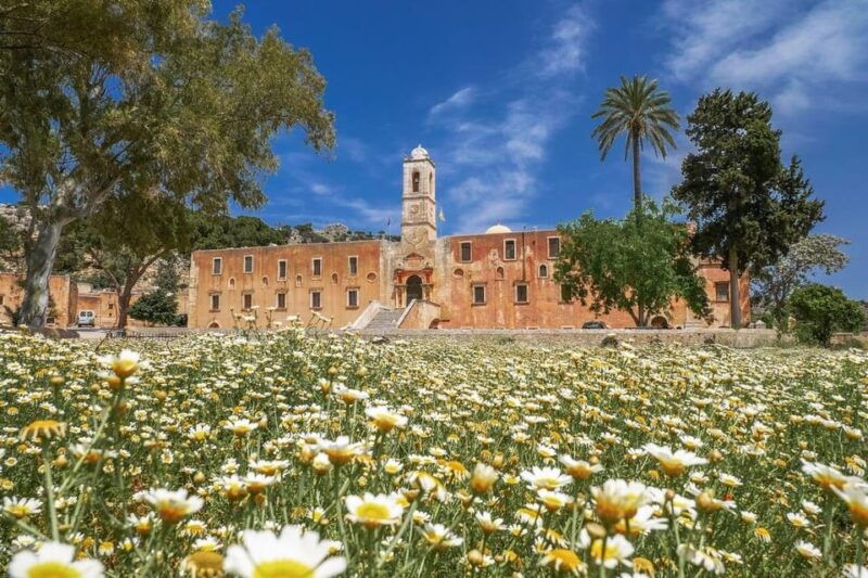 chania-holy-trinity-monastery-guided-tour-with-dinner