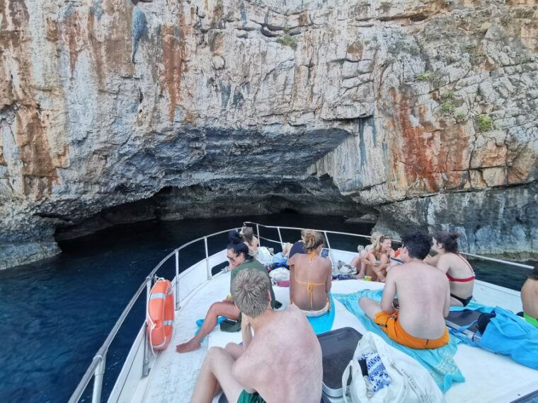chania-menies-beach-chironisia-bay-cruise-with-snorkeling