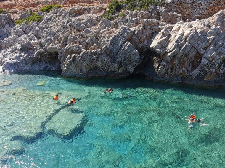chania-menies-beach-chironisia-bay-cruise-with-snorkeling