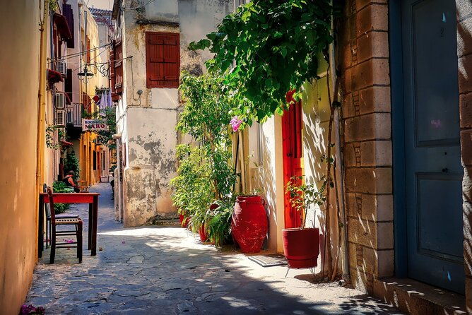 chania-old-town-public-market-and-chrisopigi-monastery-tour