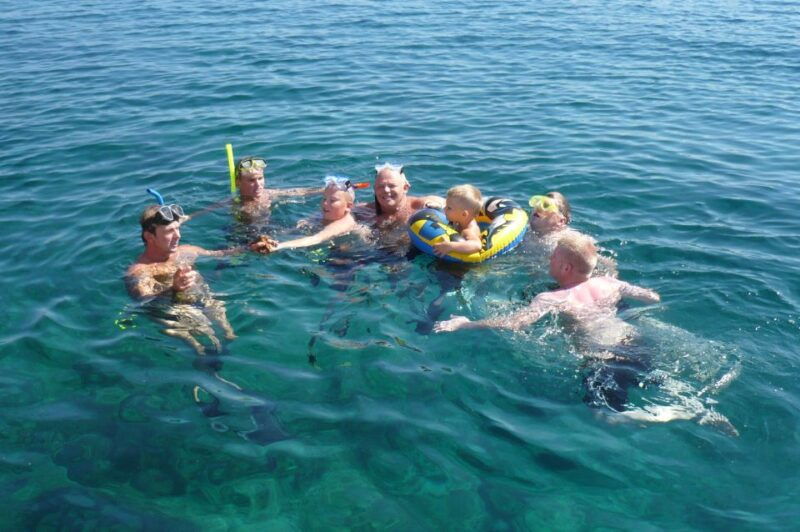 chania-town-glass-bottom-boat-cruise-to-thodorou-lazareta