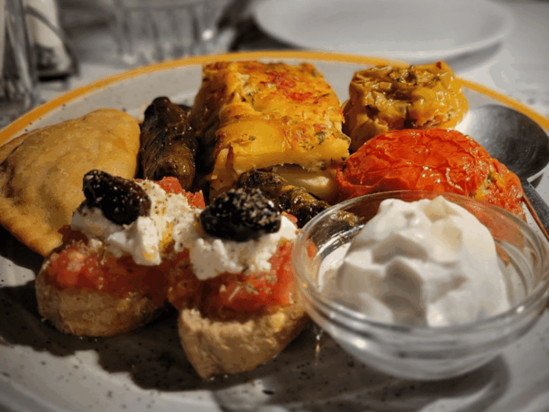 chania-wine-tasting-in-french