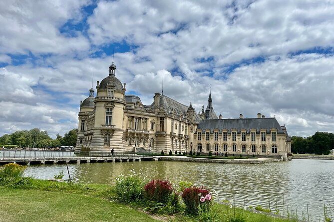 chantilly-tour-great-stables-and-renaissance-meal-from-paris