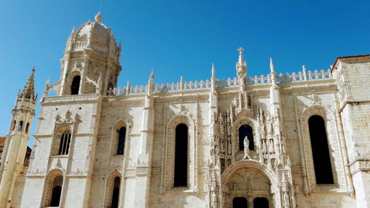 chaparrus-lisbon-essentials-5-h-tuk-tuk-tour