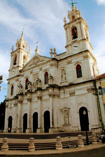 chaparrus-tours_lisbon2-hour-sightseeing-tour-by-tuktuk