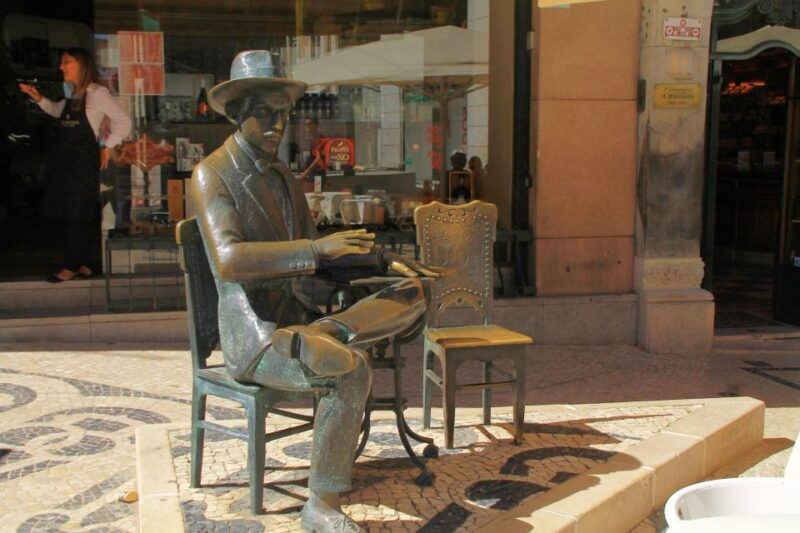 chaparrus-tours_lisbon2-hour-sightseeing-tour-by-tuktuk