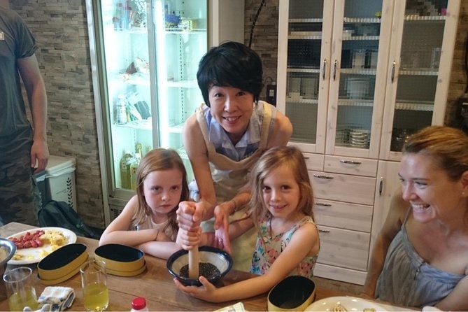 chara-ben-character-lunch-box-making