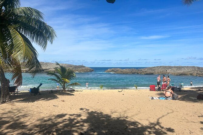 charco-azul-hidden-caves-waterfalls-beach-free-adult-drinks