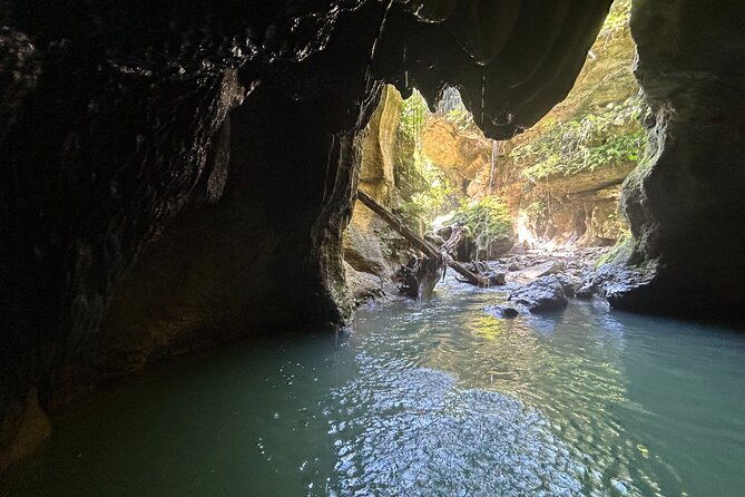 charco-azul-hidden-caves-waterfalls-beach-free-adult-drinks