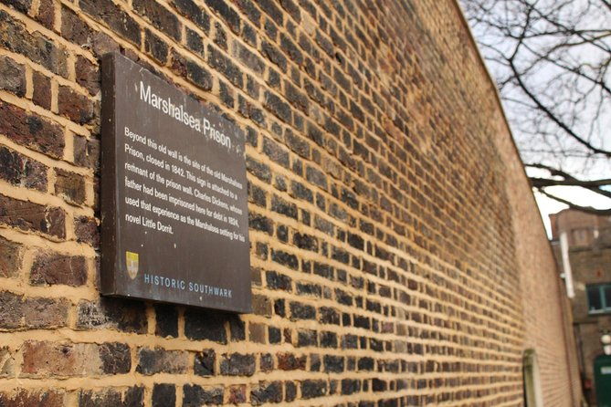 charles-dickens-london-walking-tour
