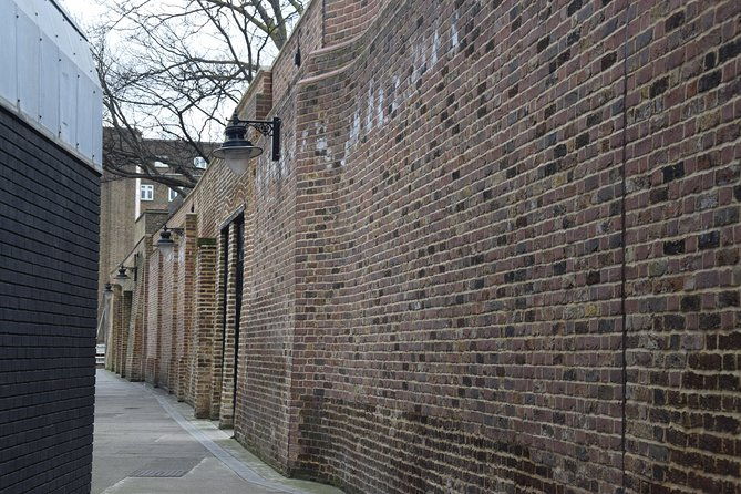 charles-dickens-london-walking-tour