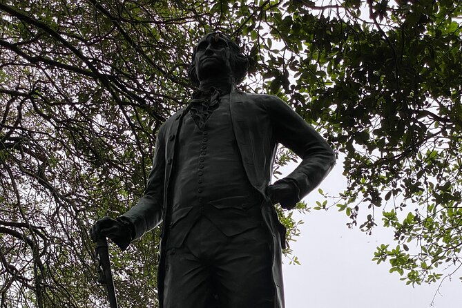 charleston-beauty-tragedy-historic-walking-tour