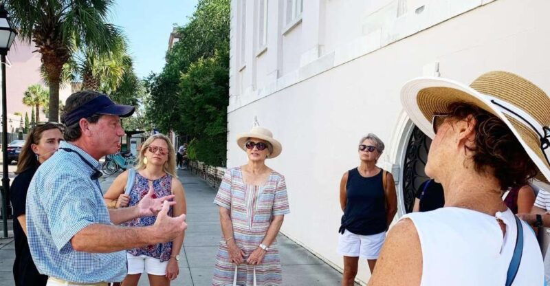 charleston-hidden-alleys-and-historic-sites-walking-tour
