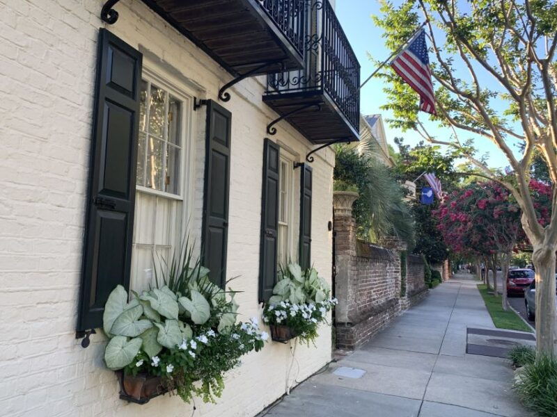 charleston-historical-walking-tour-with-storytelling