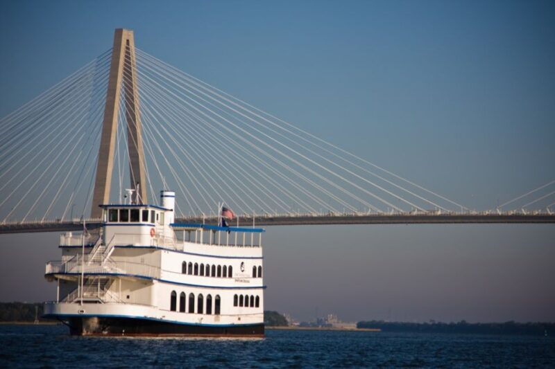 charleston-luxury-harbor-dinner-cruise