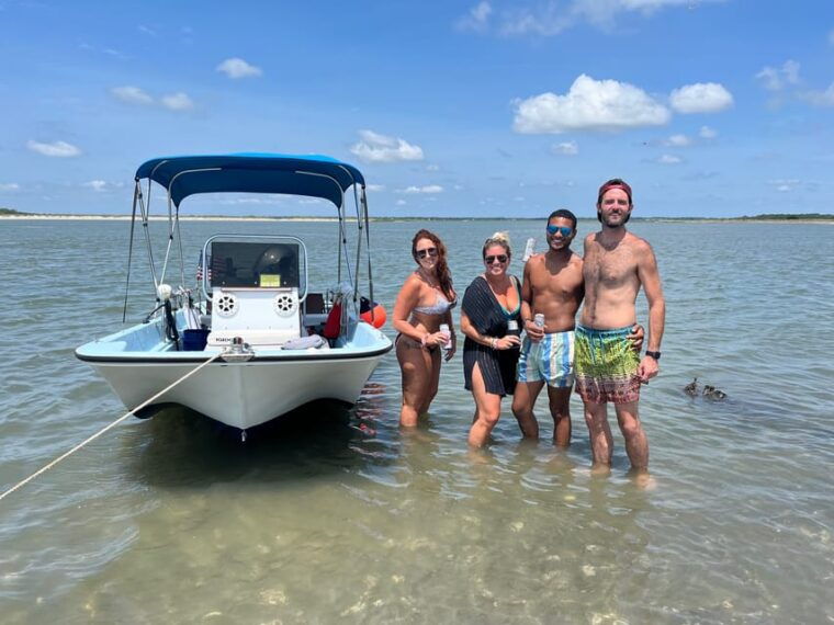 charleston-morris-island-dolphin-cruise-with-beachcombing
