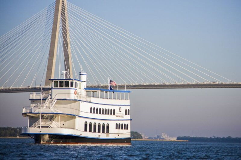 charleston-sightseeing-harbor-tour-dolphin-watch