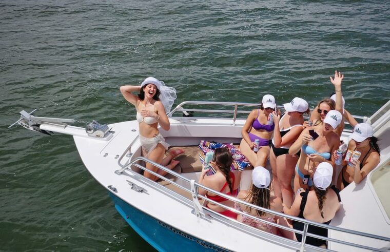 charleston-sunset-harbor-cruise-for-dolphin-watching