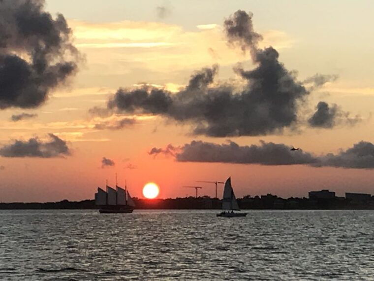charleston-sunset-harbor-cruise