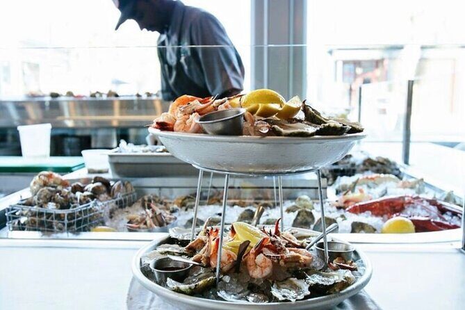 Charleston's Historic Downtown Food Tour - Guides and Atmosphere