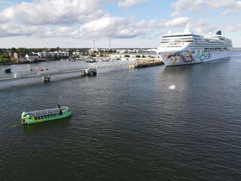 charlottetown-solar-powered-harbor-cruise-experience