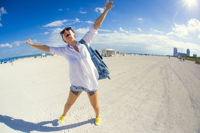 charming-corners-of-miami-walking-tour-for-couples