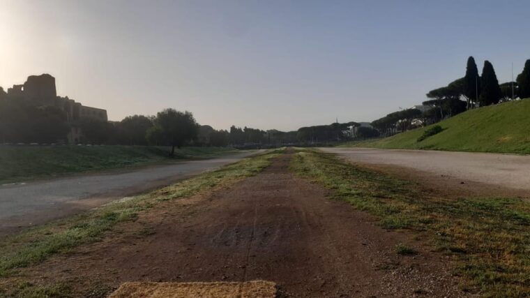 chase-the-sunrise-cycling-on-the-appia-antica