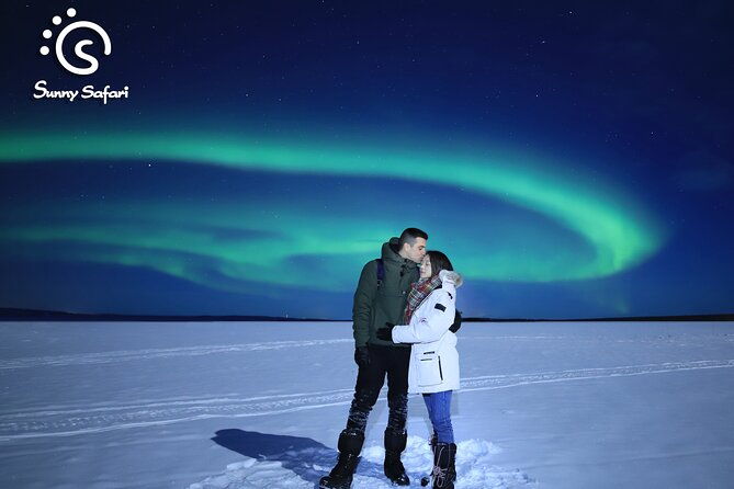 chasing-aurora-with-photographer-small-group