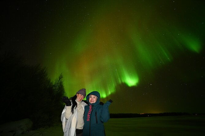 chasing-the-auroras-guaranteed-tour-with-professional-photography
