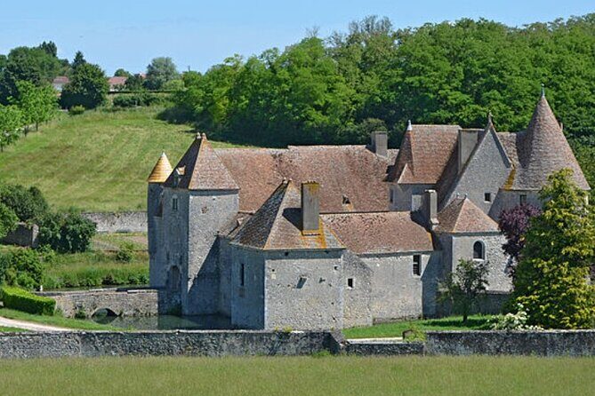 Château de Buranlure 1000 Years of History Heritage and Oenology - Source  