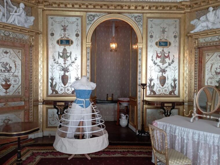 chateau-fontainebleau-english-semi-private-guided-tour-max-6