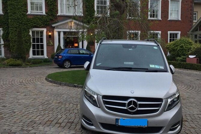 chauffeur-luxury-driver-private-transfer