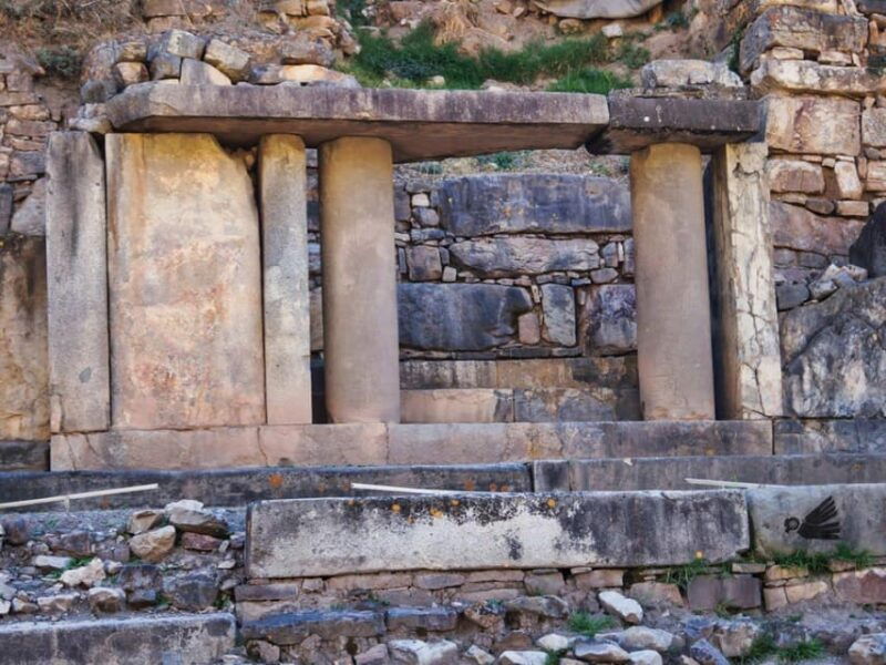 chavin-de-huantar-monument-querococha-lagoon-all-entrances-2