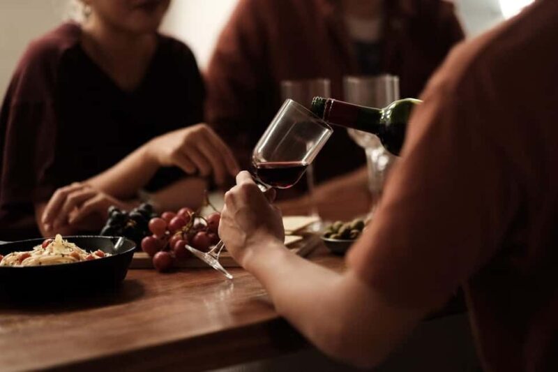 Checkpoint Wine: A Cold War Tasting Experience in Berlin - Key Points  