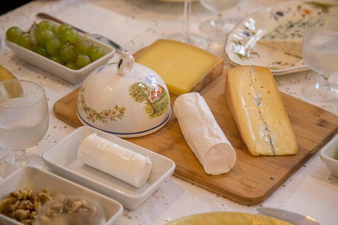 cheese-and-wine-tasting-in-the-latin-quarter-with-chef-alex