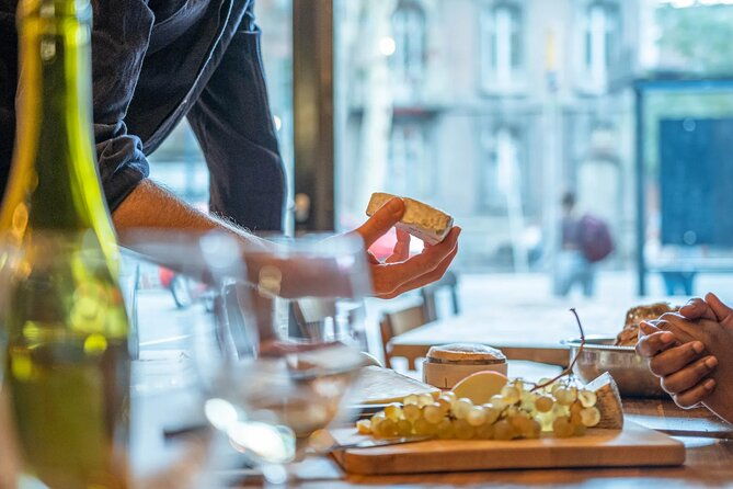 cheese-food-tour-through-downtown-toulouse