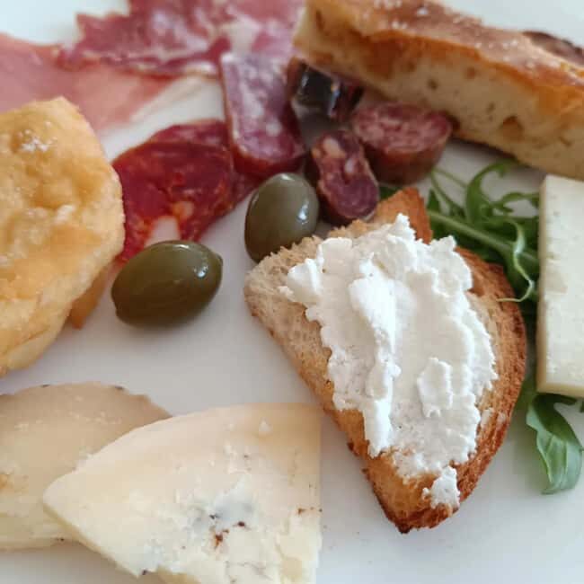 cheese-making workshop day trip and tasting in the Maiella Park - Why Travelers Will Love This Tour