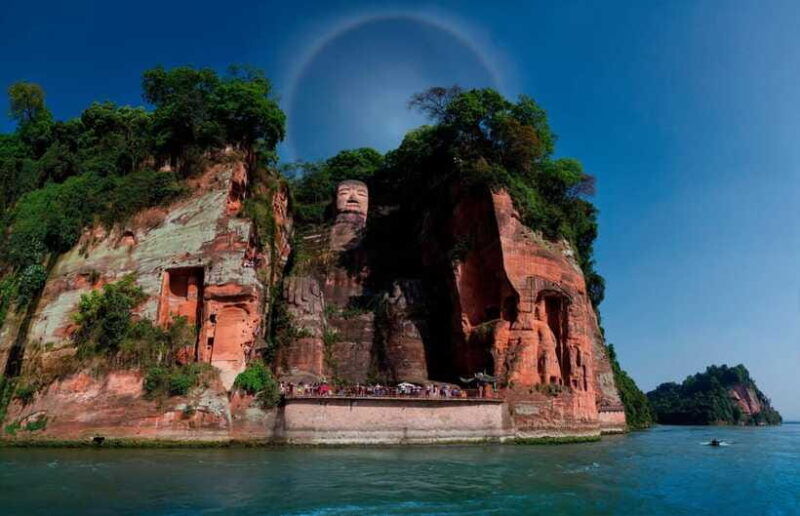 chengdu-3-day-private-tour-with-panda-and-buddha