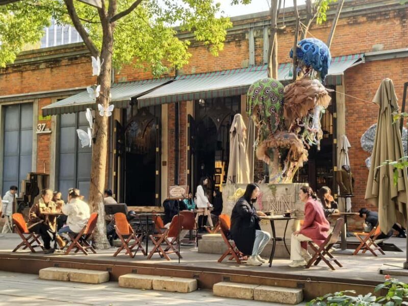 Chengdu: Flea Market, Fashion District, and Dinner Tour - Critical Considerations