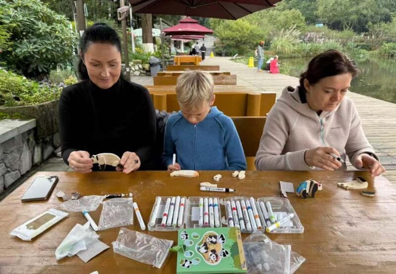 Chengdu: Giant Panda Base Tour with Panda Nutrition Class - FAQ